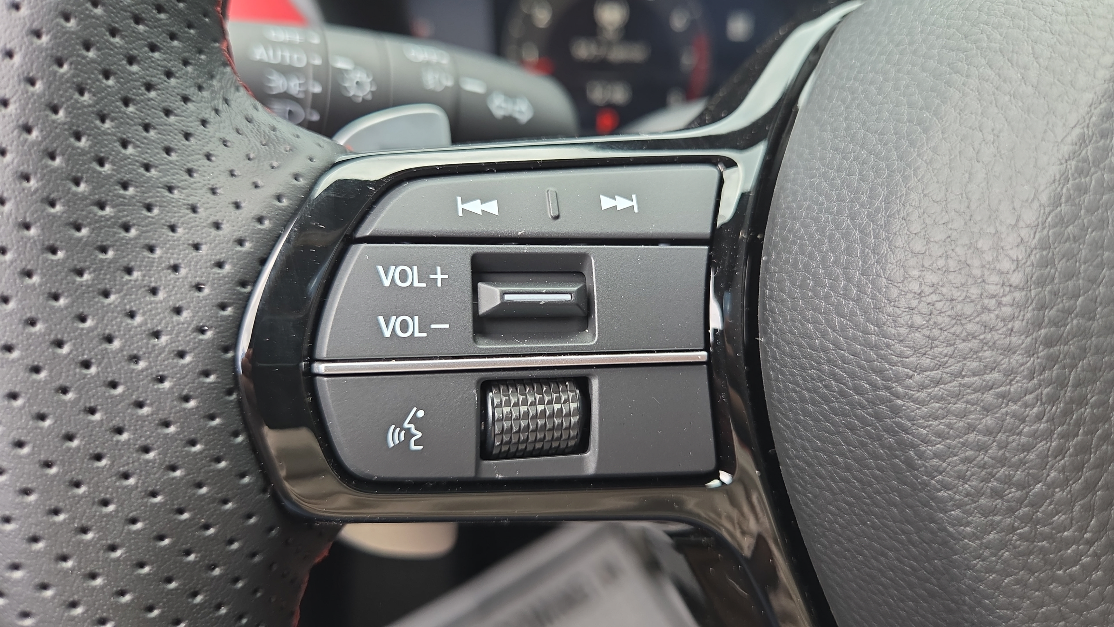 Certified 2026 Acura ADX A-Spec FWD image 23