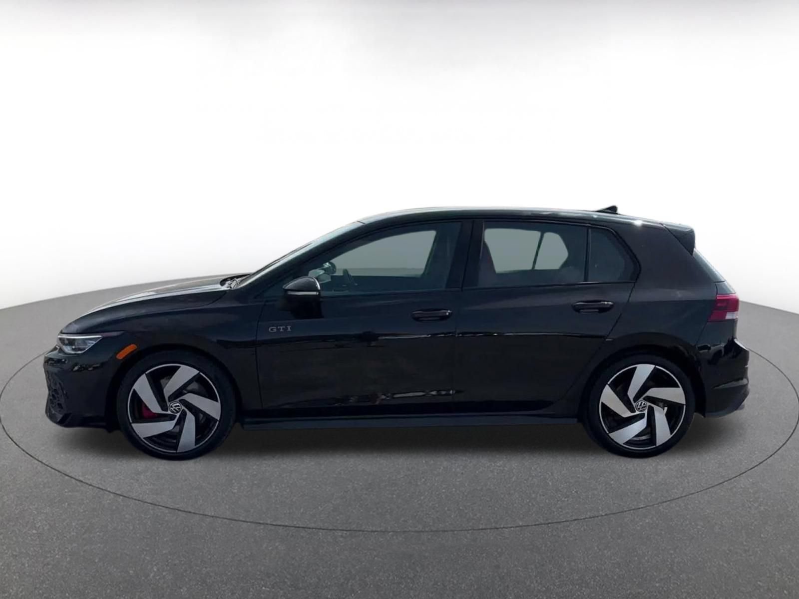 Used 2026 Volkswagen Golf S FWD image 7