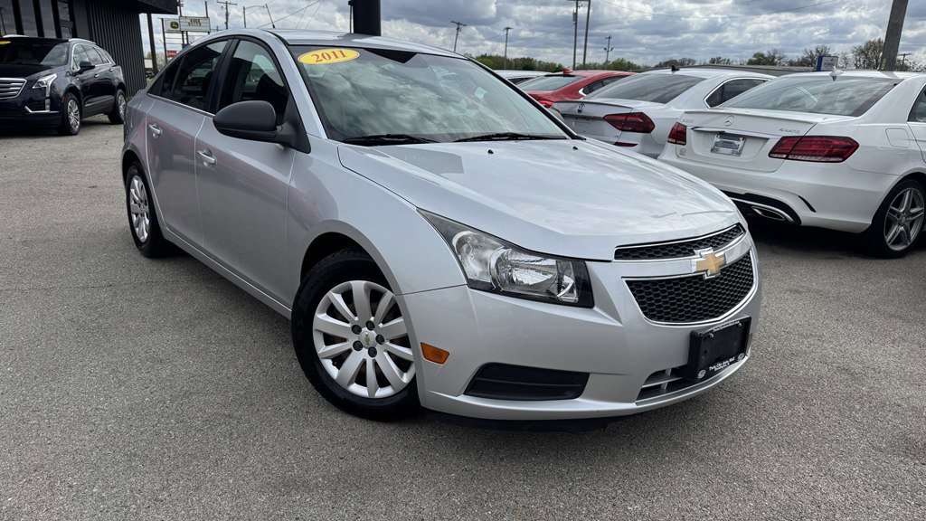 Used 2011 Chevrolet Cruze LS w/ Connectivity Package FWD image 3