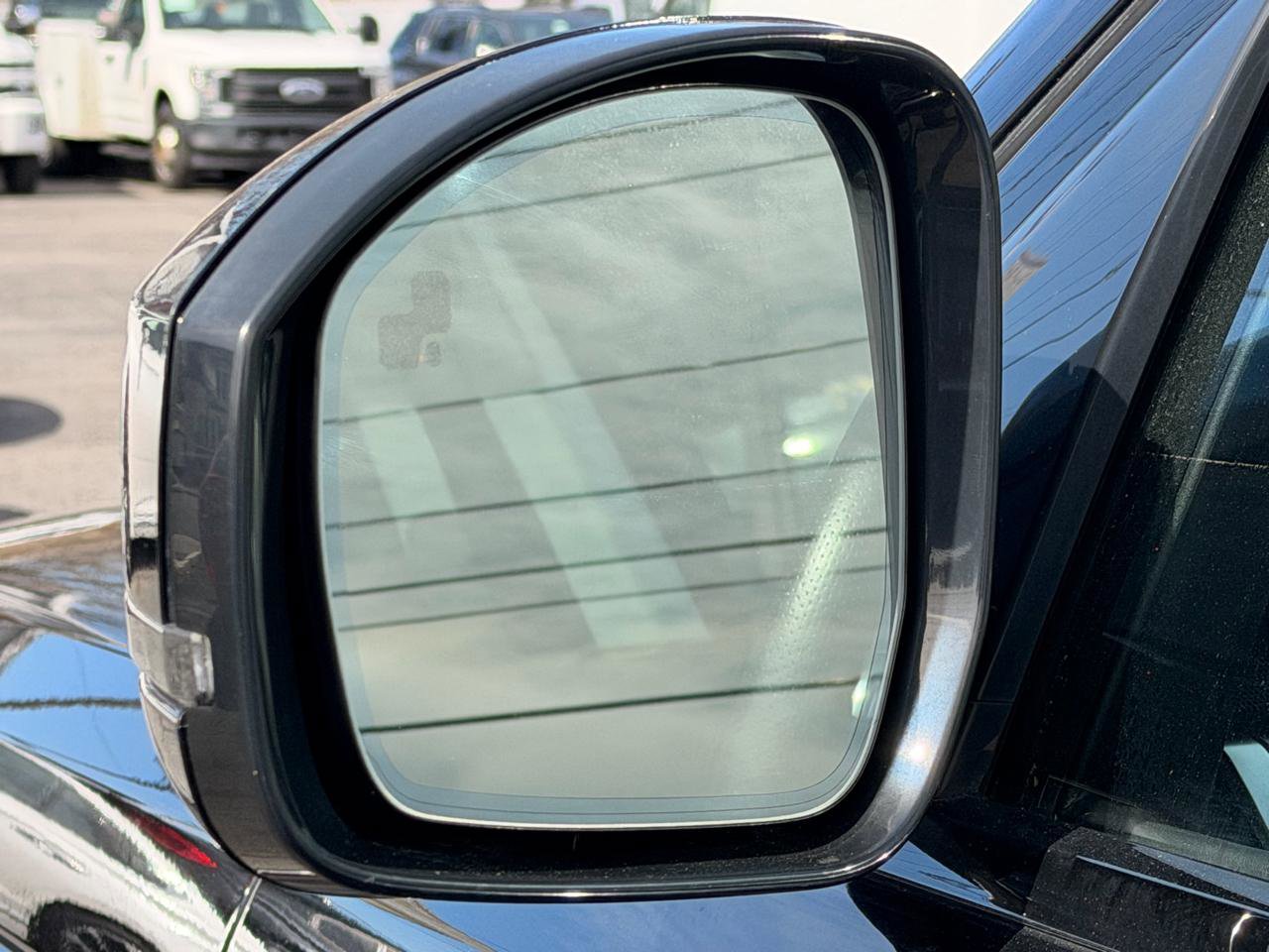 Used 2016 Land Rover Range Rover Sport SE image 11