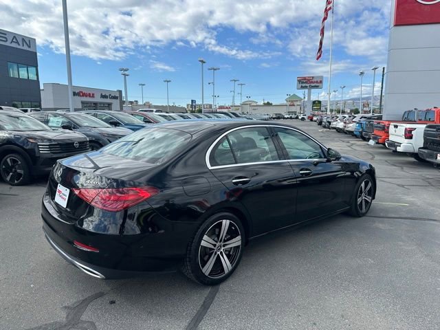 Used 2025 Mercedes-Benz C 300 4MATIC Sedan image 12