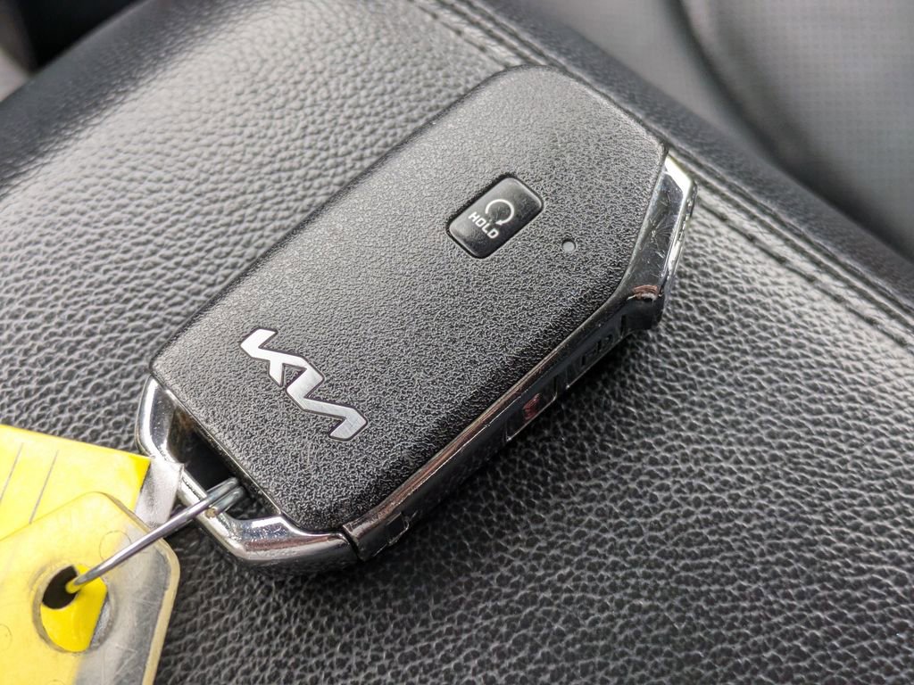 Used 2023 Kia Sportage EX image 28