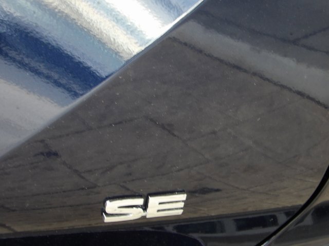 New 2025 Mitsubishi Outlander SE image 9