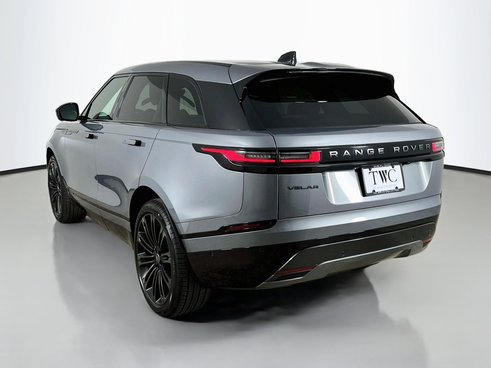 New 2026 Land Rover Range Rover Velar Belgravia AWD/4WD image 7