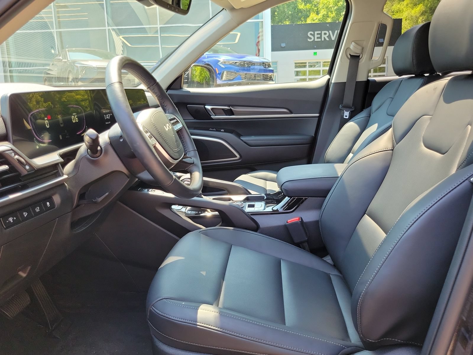 Certified 2025 Kia Telluride S FWD image 9