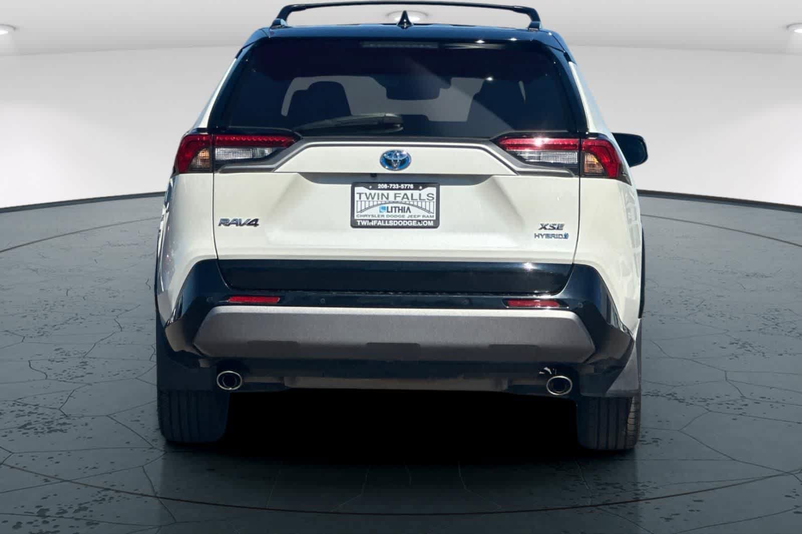 Used 2021 Toyota RAV4 XSE AWD/4WD image 7