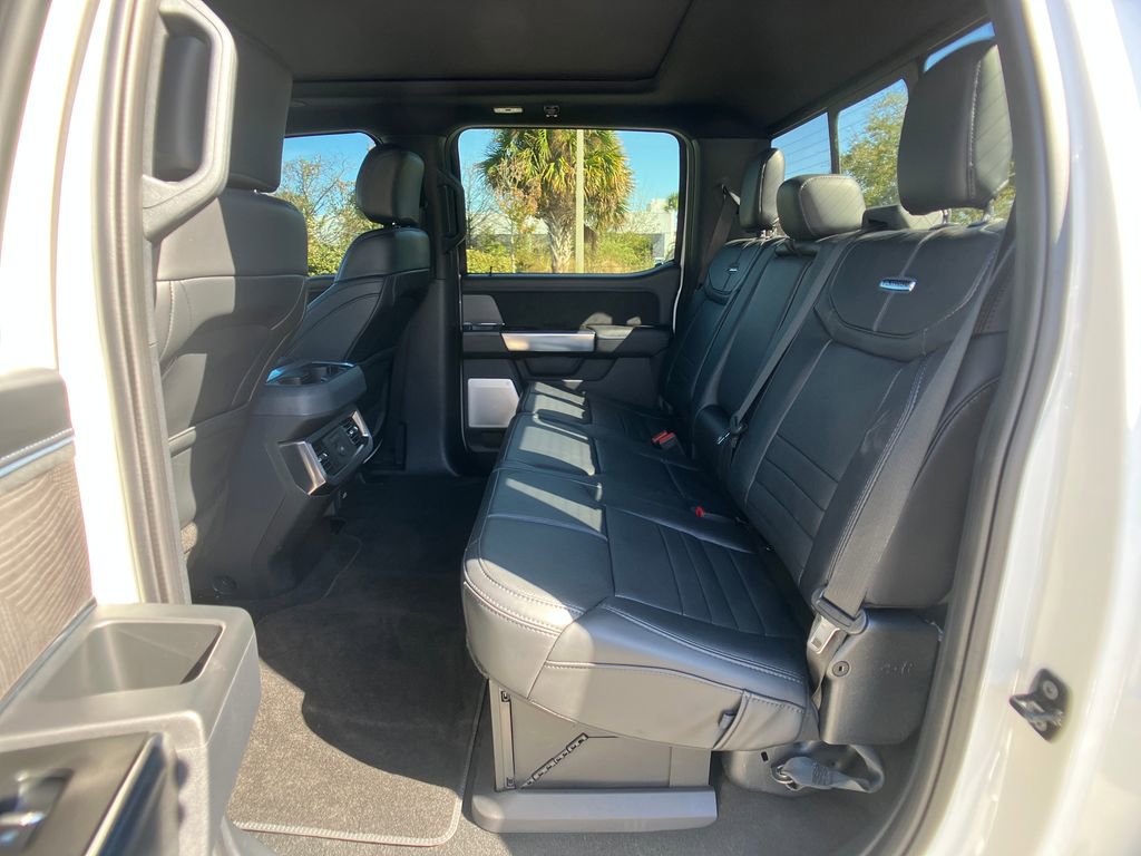 Used 2025 Ford F450 Platinum w/ FX4 Off-Road Package image 29