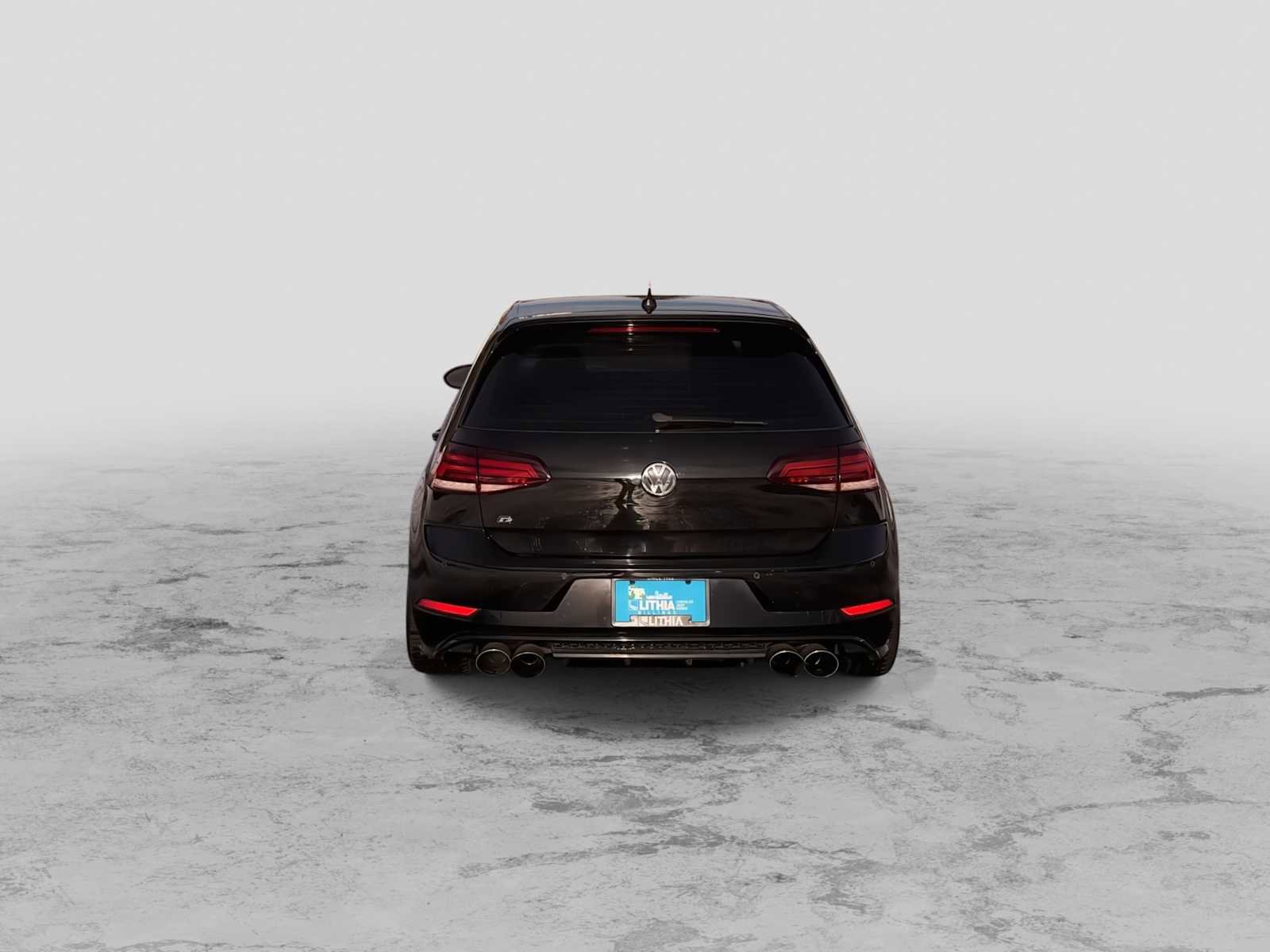 Used 2018 Volkswagen Golf R 4-Door image 7