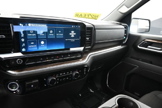 Used 2026 Chevrolet Silverado 1500 LT AWD/4WD image 22