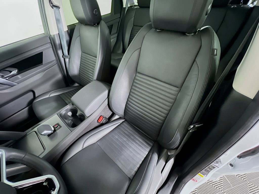 Certified 2025 Land Rover Discovery Sport S image 22