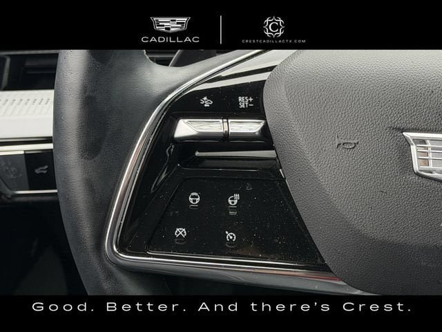 Used 2025 Cadillac Optiq Sport 1 w/ LPO, ONYX Package AWD/4WD image 17