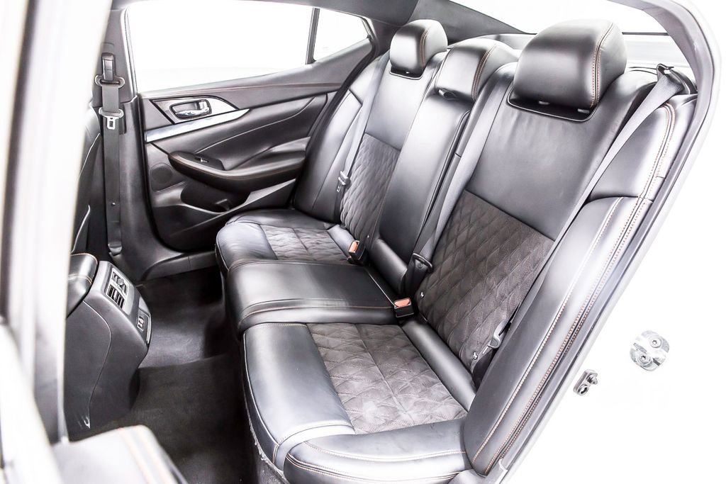 Used 2021 Nissan Maxima SR w/ Sport Mat Group FWD image 30