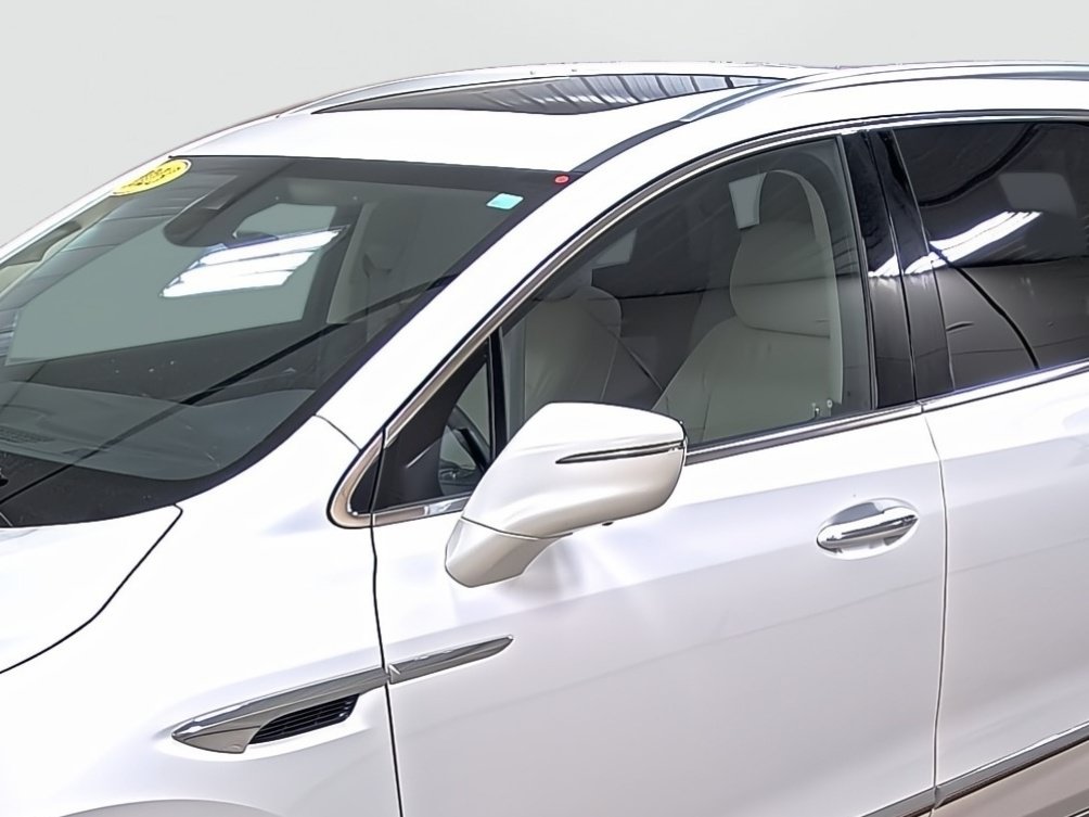 Used 2023 Buick Enclave Essence AWD/4WD image 8