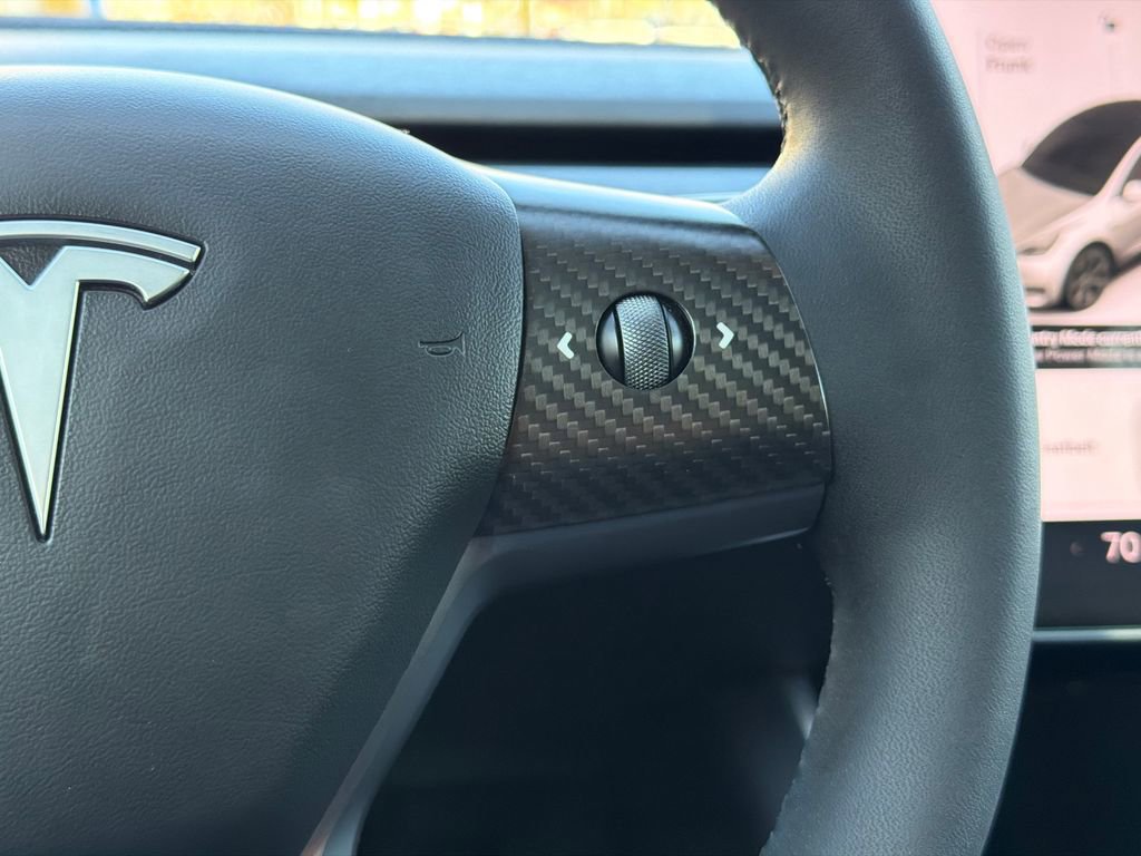 Used 2021 Tesla Model Y Long Range image 22