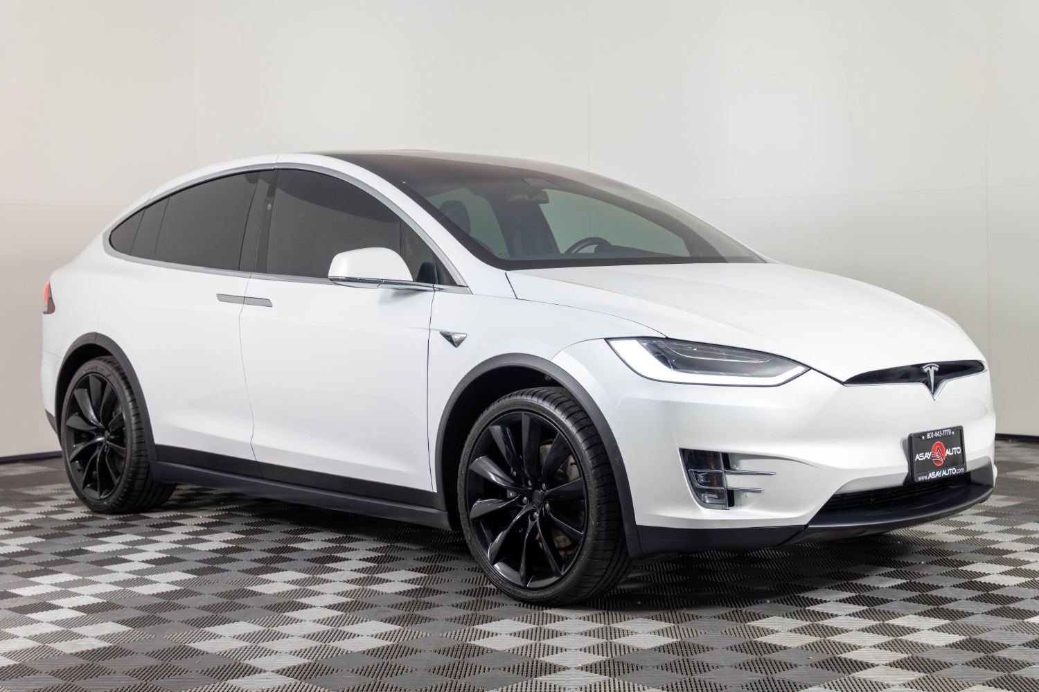 Used 2020 Tesla Model X Long Range image 11