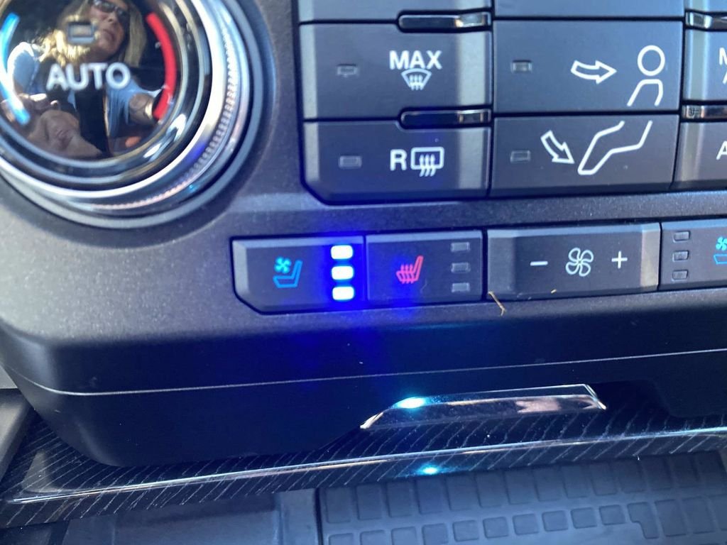 Used 2021 Ford F250 Platinum w/ FX4 Off-Road Package AWD/4WD image 29