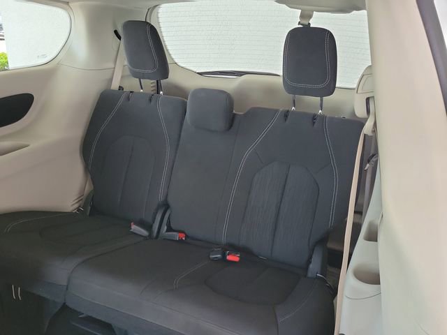 Used 2024 Chrysler Voyager LX image 23