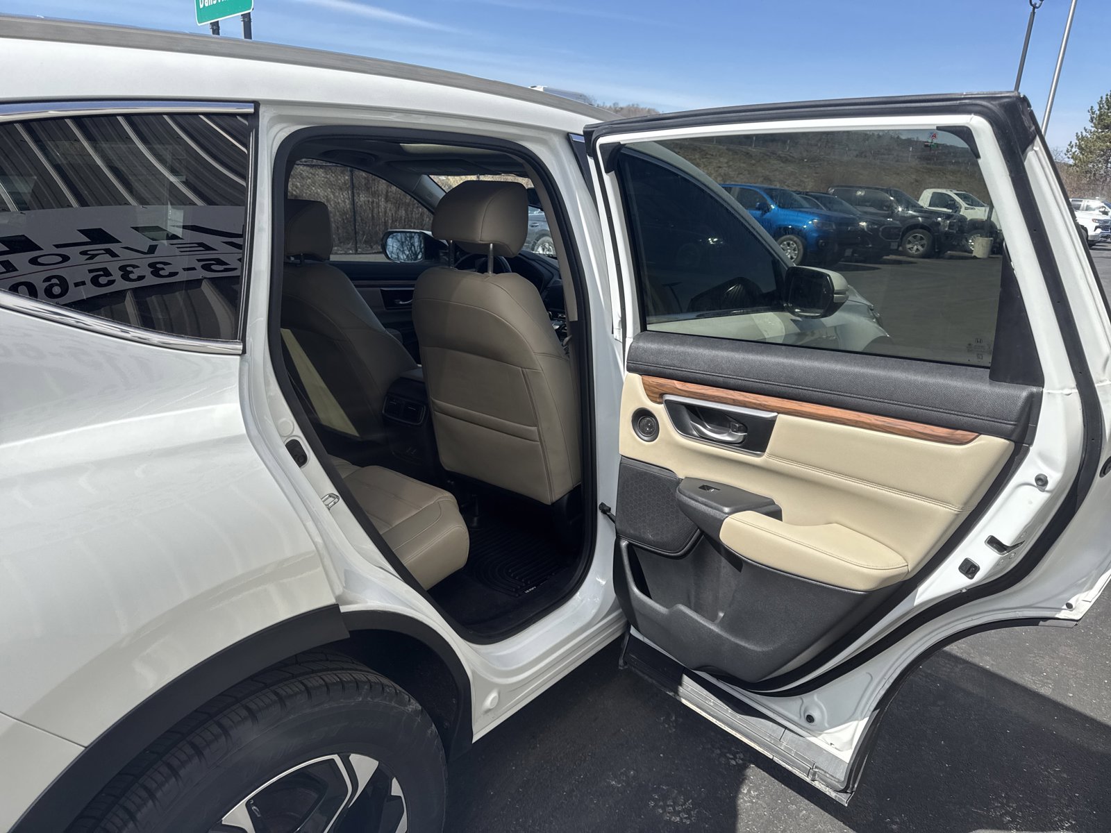 Used 2019 Honda CR-V Touring image 7
