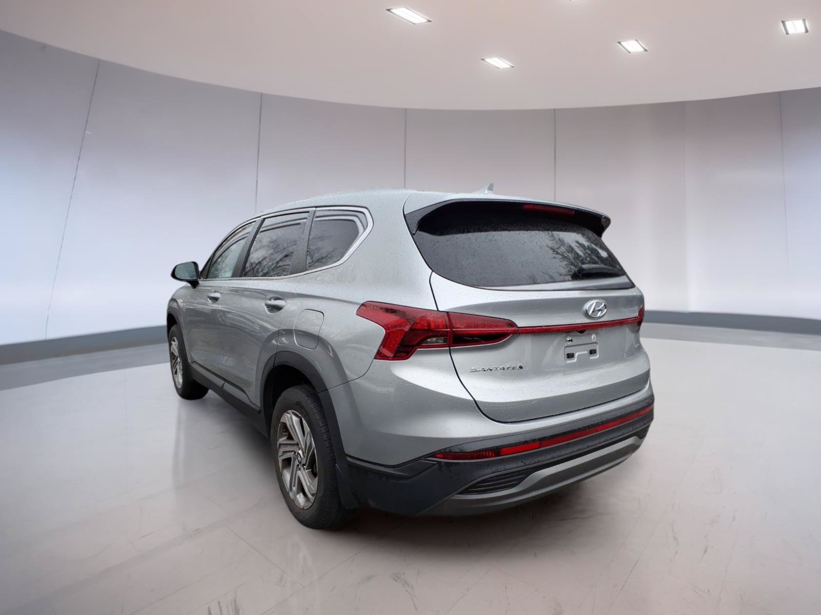 Used 2023 Hyundai Santa Fe SE AWD/4WD image 3