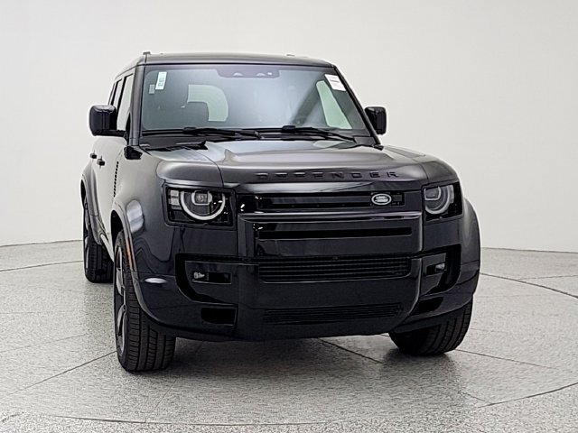 New 2026 Land Rover Defender 110 X-Dynamic SE AWD/4WD image 2