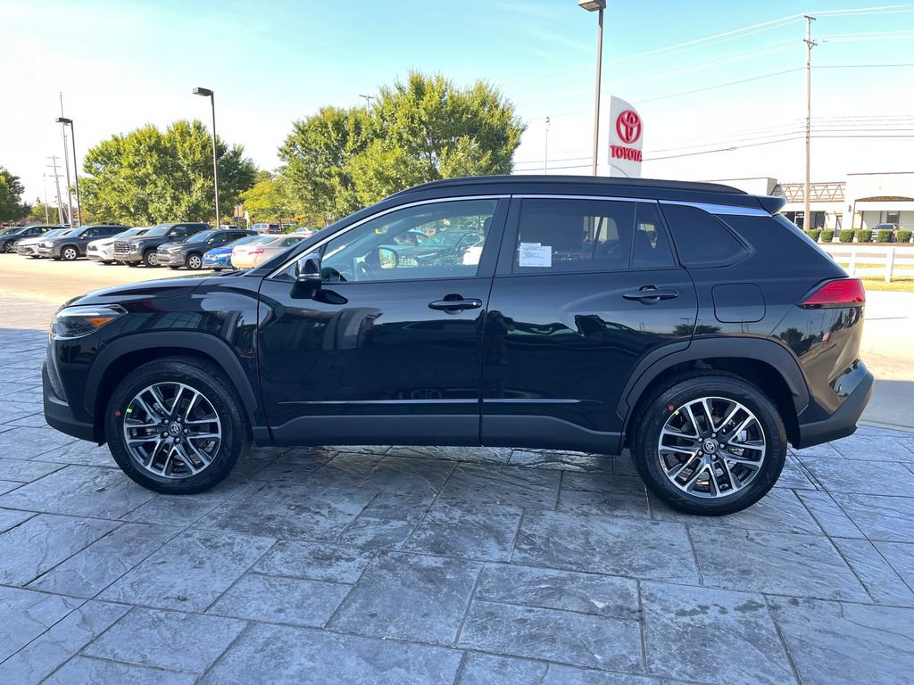 New 2026 Toyota Corolla Cross XLE video 2