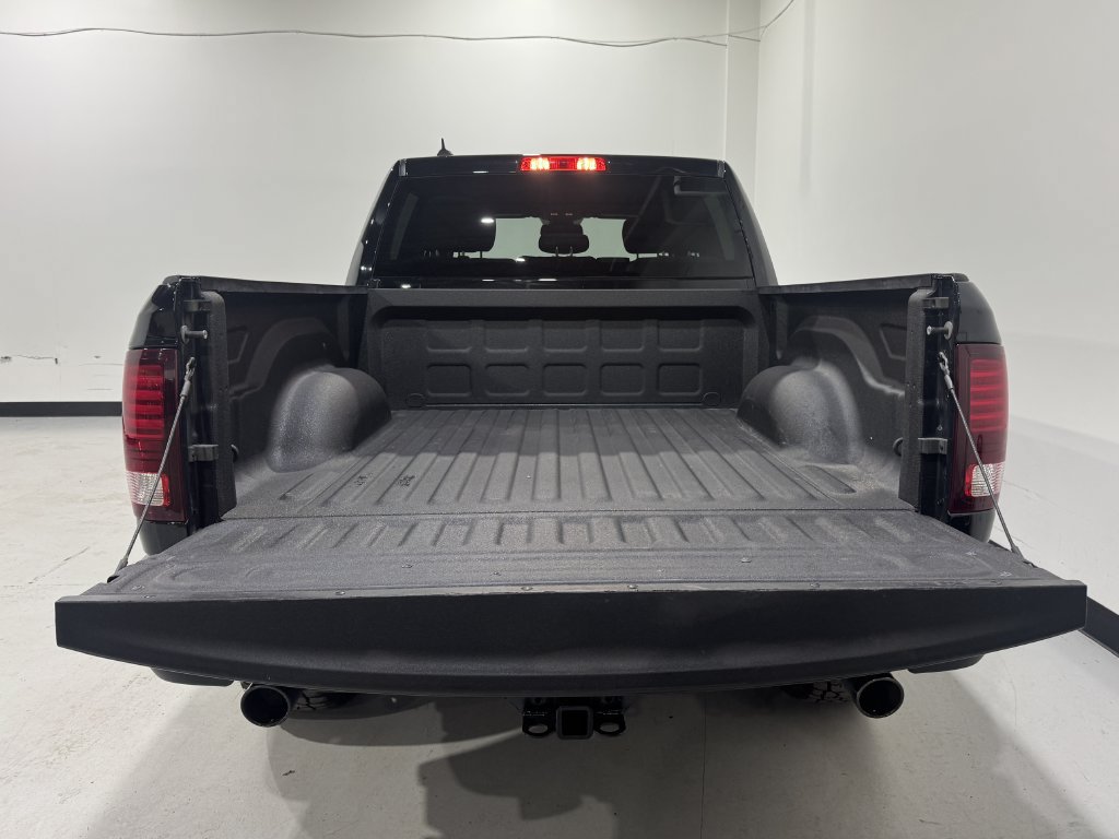 Used 2022 RAM 1500 Warlock AWD/4WD image 25