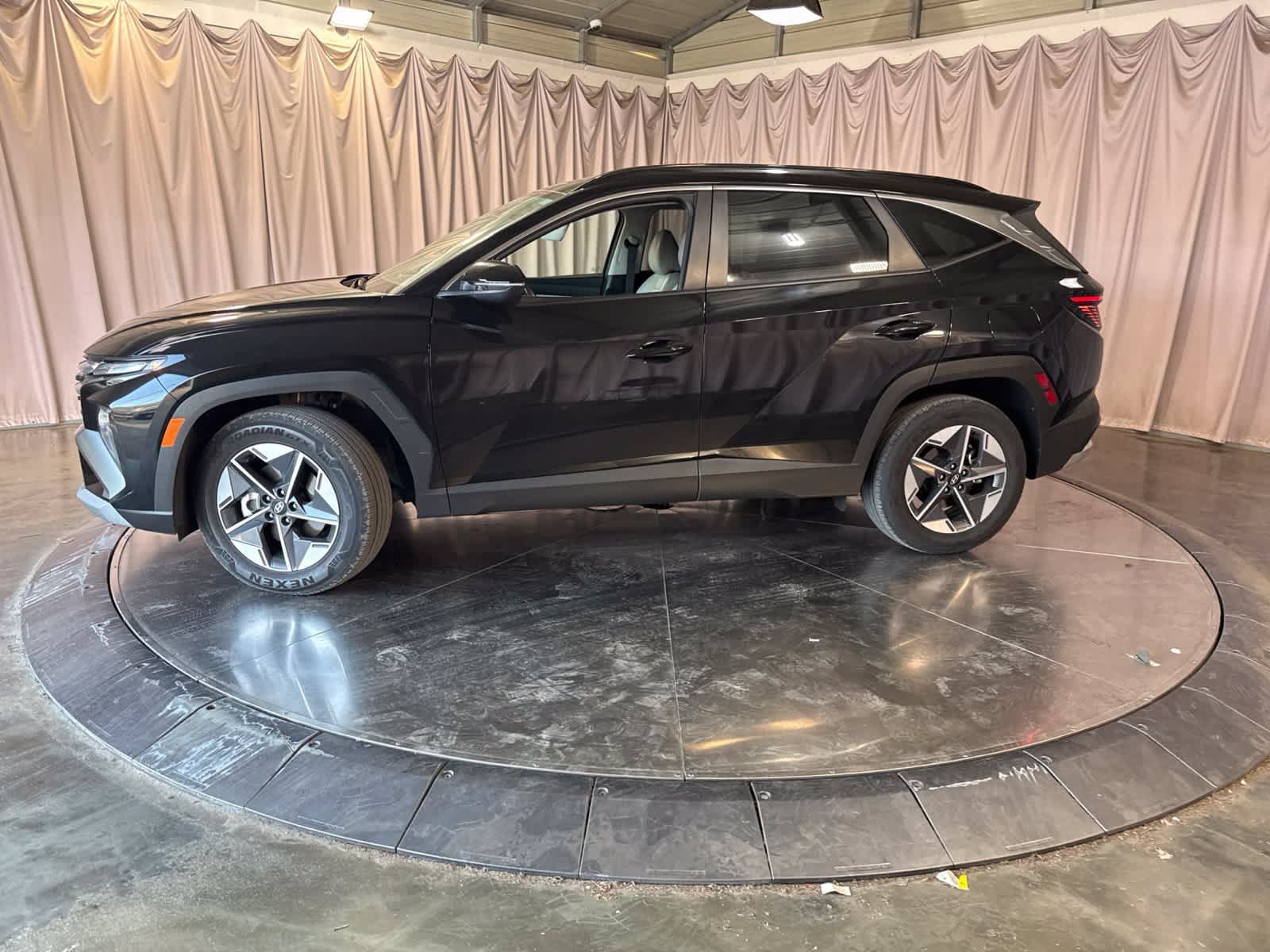 Used 2025 Hyundai Tucson SEL AWD/4WD image 8