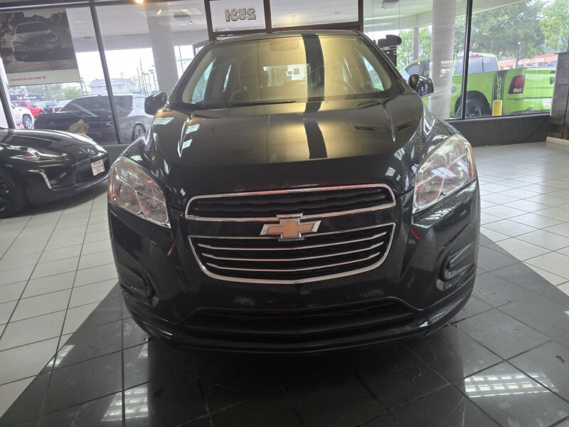 Used 2015 Chevrolet Trax LS FWD image 2
