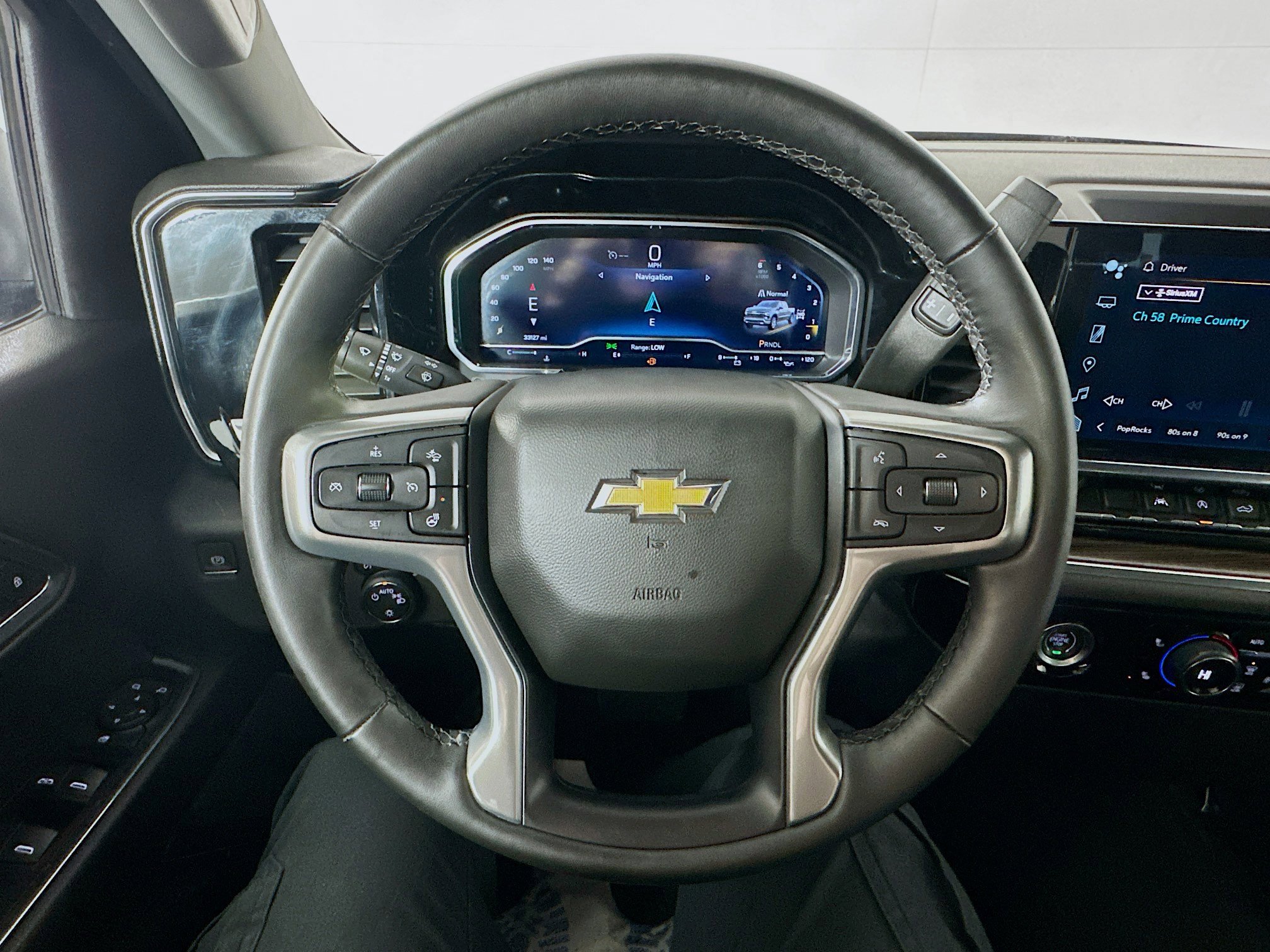 Used 2023 Chevrolet Silverado 1500 LT AWD/4WD image 11