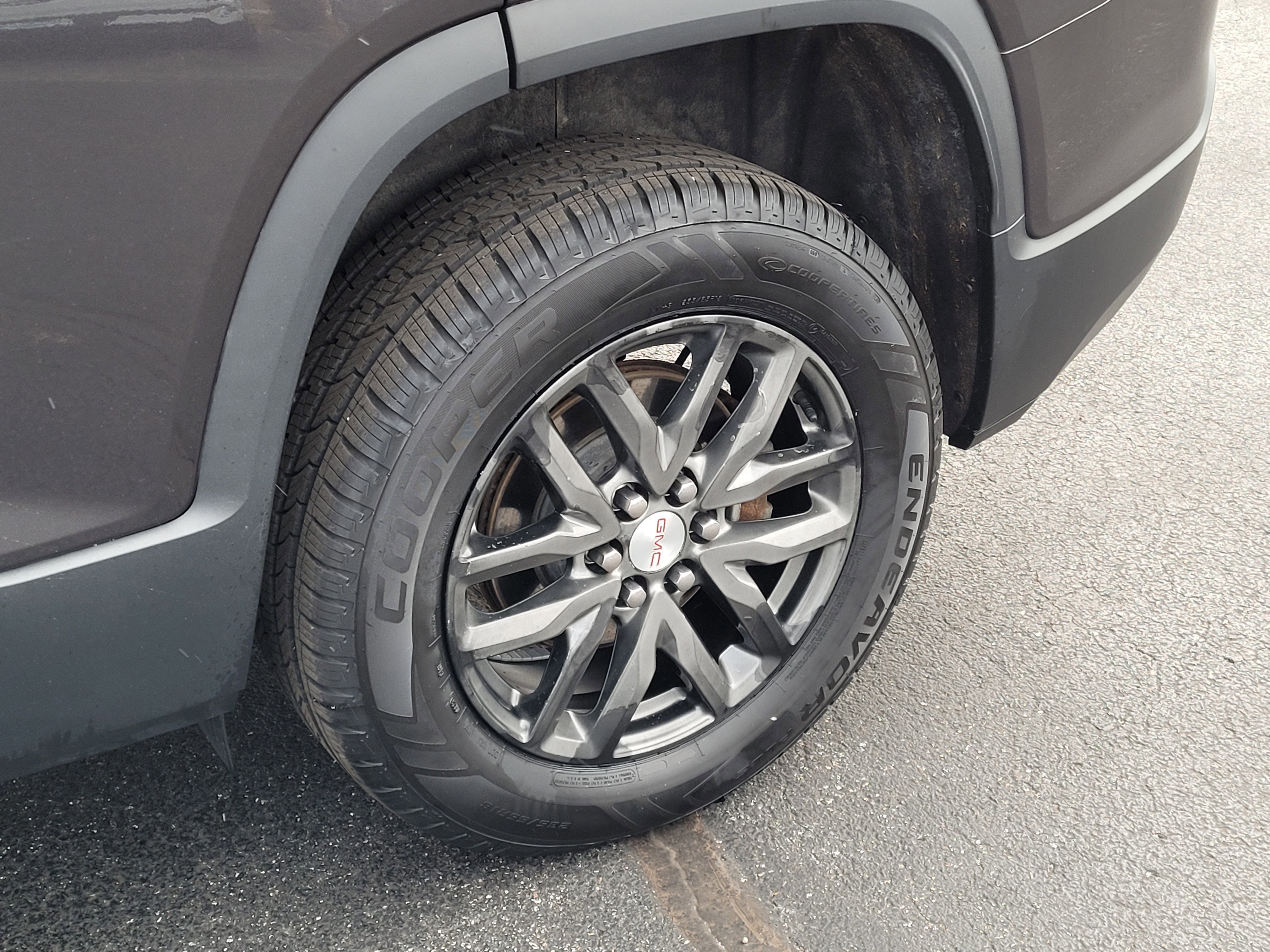 Used 2018 GMC Acadia SLT image 10