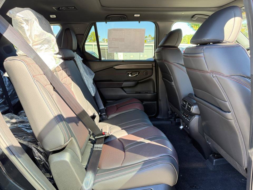 New 2026 Honda Pilot Black Edition image 29