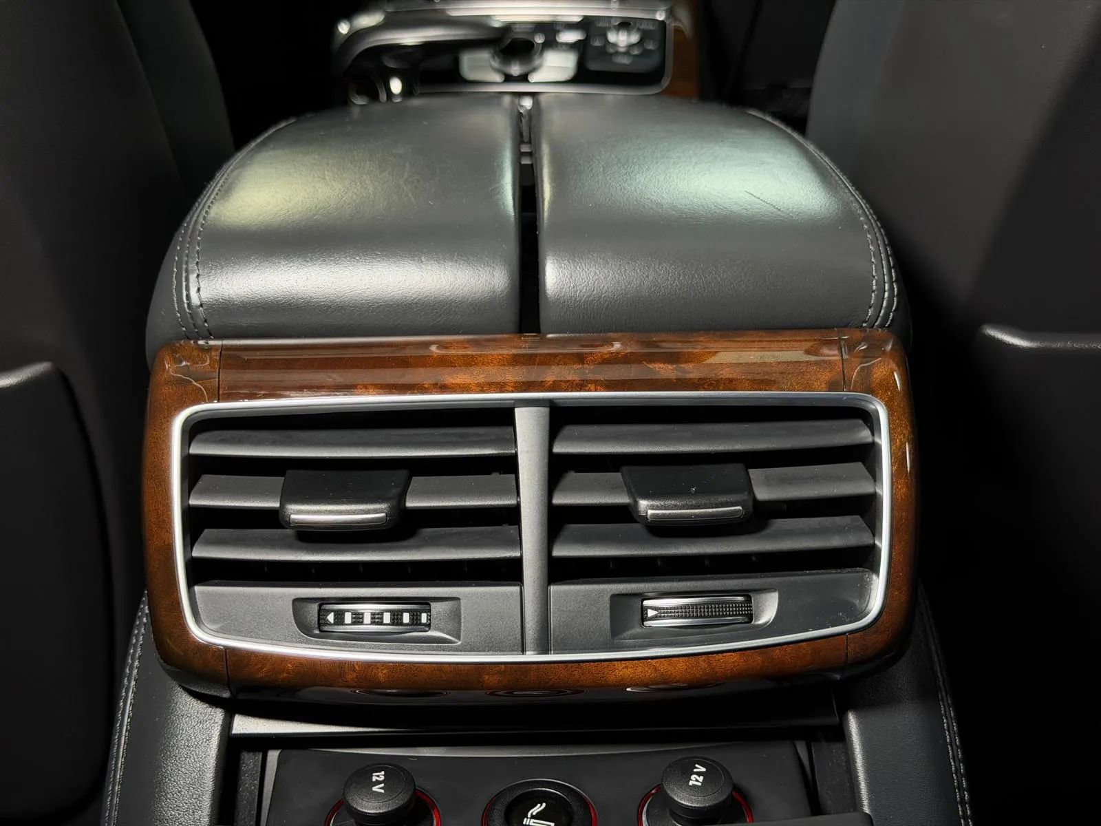 Used 2015 Audi A8 L 4.0T w/ Premium Package image 31