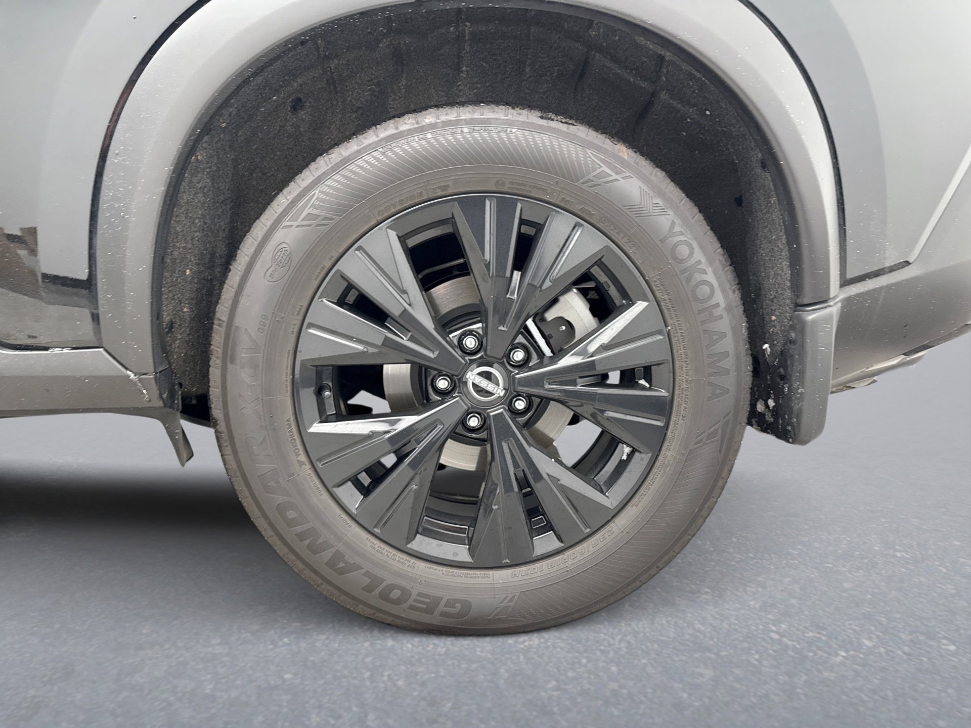 Used 2023 Nissan Rogue SV w/ SV Premium B Package image 26