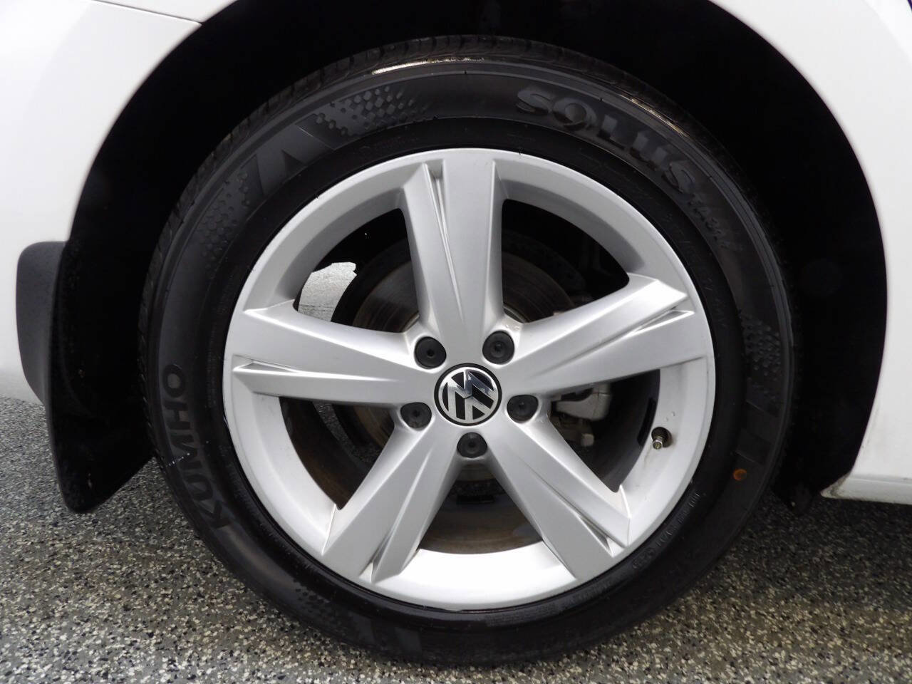 Used 2013 Volkswagen Passat 2.5 SE FWD image 21
