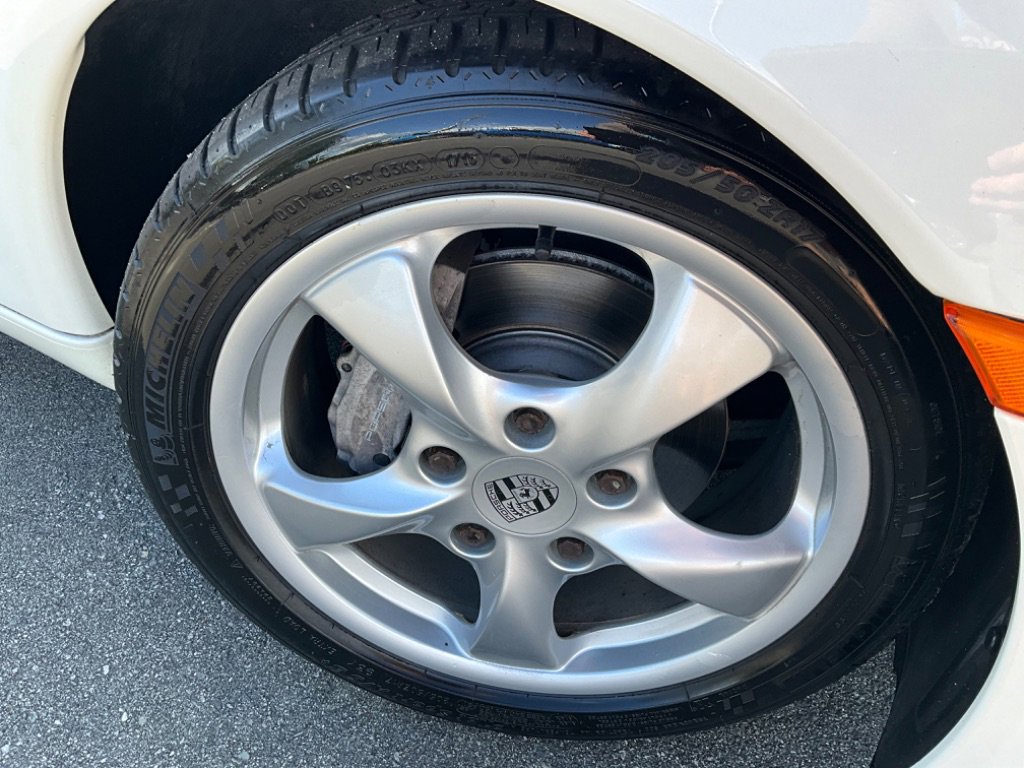 Used 2001 Porsche Boxster image 10