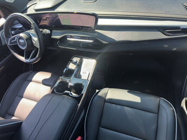 Used 2025 Buick Enclave Avenir w/ Super Cruise Package image 22