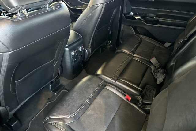 Used 2022 Ford Explorer ST w/ ST Street Pack AWD/4WD image 9