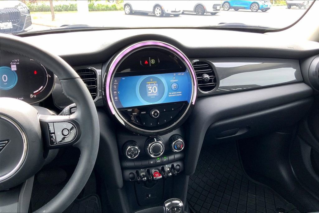 Certified 2024 MINI Cooper 4-Door Hardtop image 7