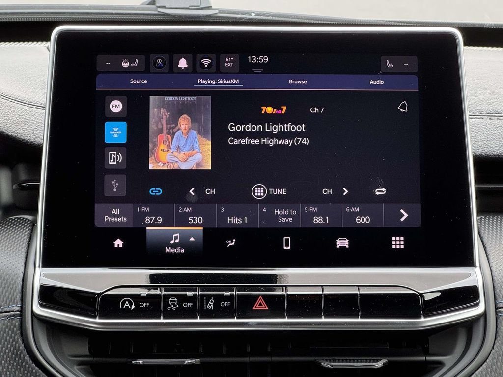 New 2026 Jeep Compass Latitude w/ Sun and Sound Group AWD/4WD image 3