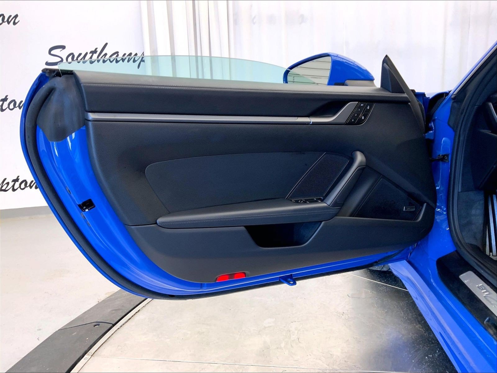 Certified 2025 Porsche 911 Carrera S RWD image 27