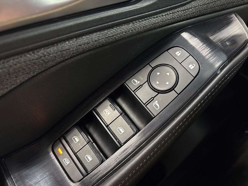 Used 2023 Nissan Rogue SV AWD/4WD image 23