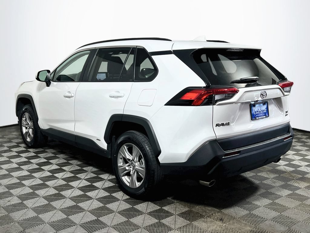 Certified 2025 Toyota RAV4 XLE AWD/4WD image 5