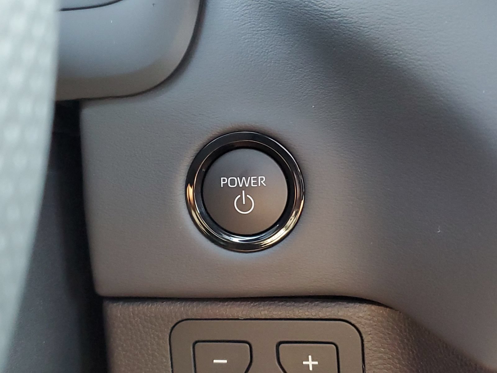 New 2026 Toyota Sequoia Platinum AWD/4WD image 32