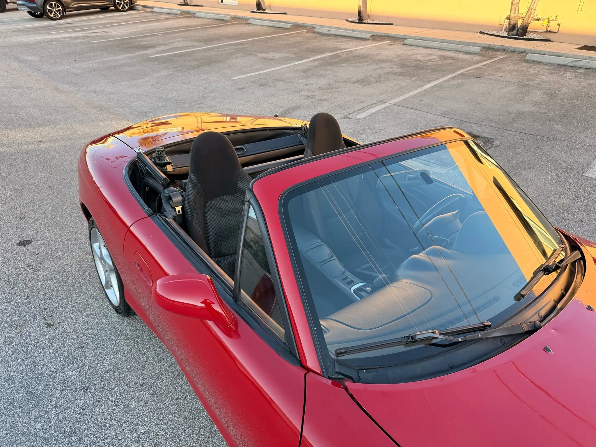 Used 2003 MAZDA MX-5 Miata image 9