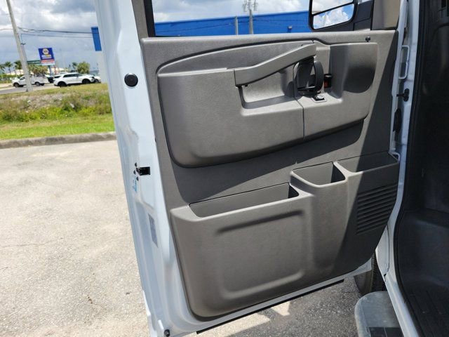 Used 2024 Chevrolet Express 2500 w/ Driver Convenience Package RWD image 16