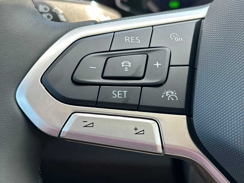 New 2026 Volkswagen Jetta SEL FWD image 28