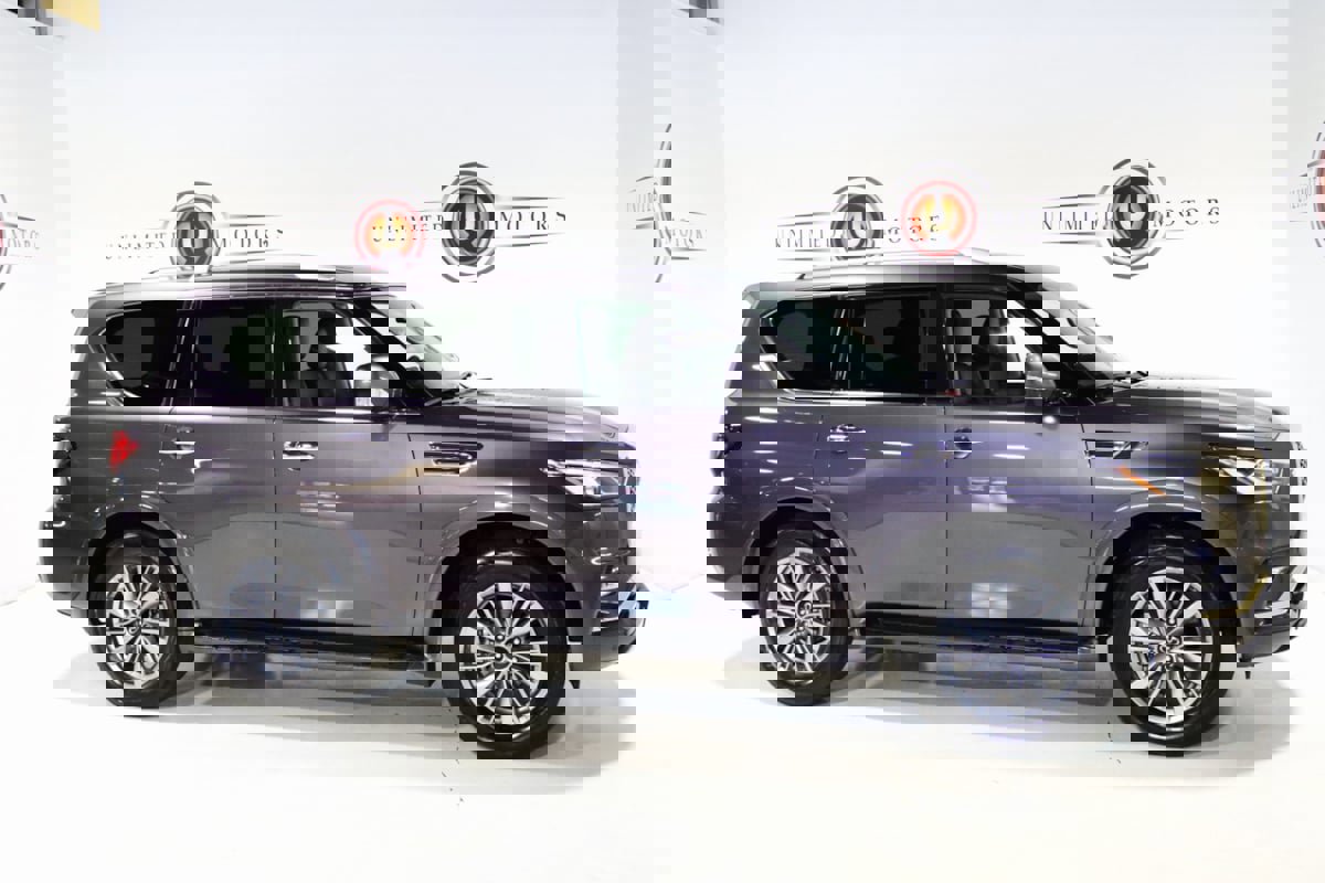 Used 2024 INFINITI QX80 Luxe image 7