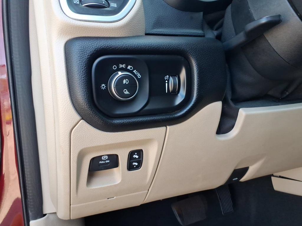 Used 2020 RAM 1500 Big Horn AWD/4WD image 24
