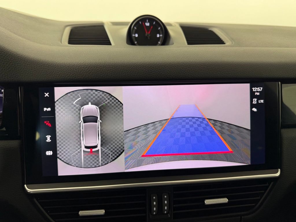 Certified 2023 Porsche Cayenne AWD/4WD image 35