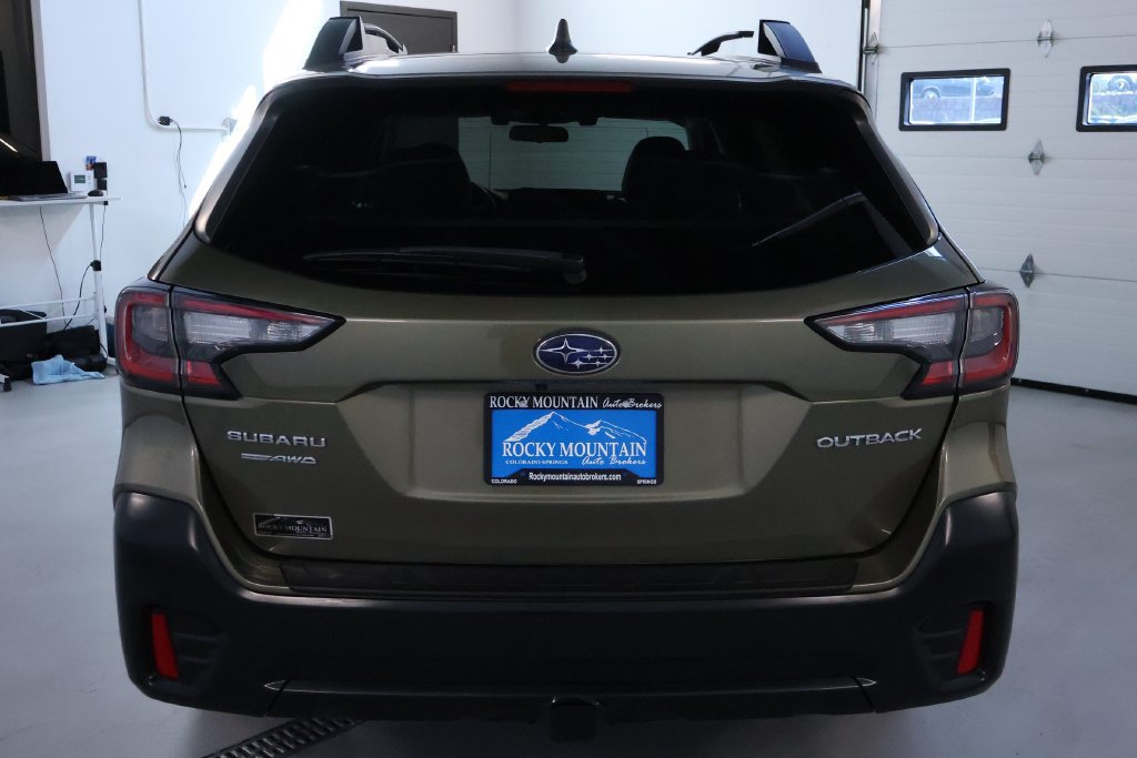 Used 2021 Subaru Outback Premium AWD/4WD image 7